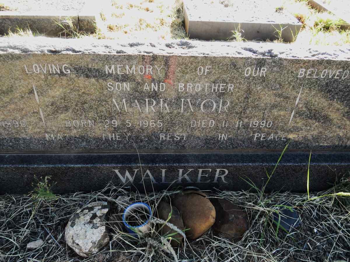 WALKER Ivor Frank 1932-1990 :: WALKER Mark Ivor 1965-1990 :: WALKER Brendan Ivor 1959-2006_3