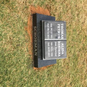 SCHOEMAN Thomas Petrus 1931-2011 &amp; Alida Hendrina PRETORIUS 1934-2017