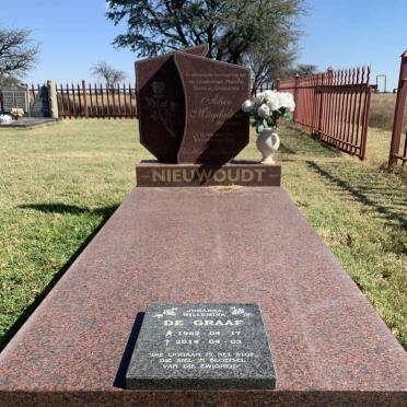 NIEUWOUDT Alice Magdaléne nee PIETERSEN 1940-2013 :: DE GRAAF Johanna Willemina 1962-2014 