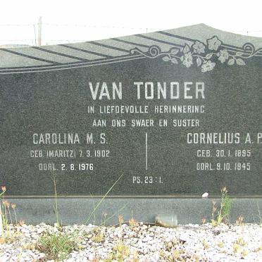 TONDER Cornelius A.P., van 1895-1945 &amp; Carolina M.S.  MARITZ 1902-1976