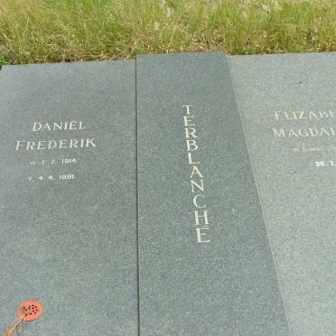 TERBLANCHE Daniël Frederik 1914-1991 &amp; Elizabeth Magdalena LOUW  1919-2003