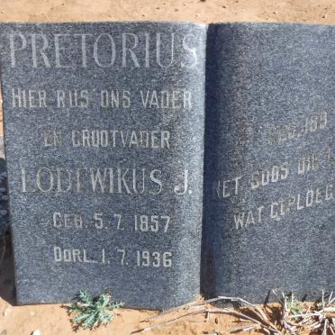 PRETORIUS LODEWIKUS J. 1857-1936 &amp; Elizabeth C.W. NORTJE 1882-1968