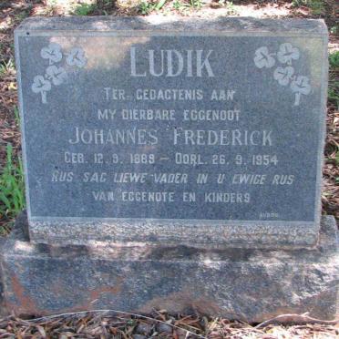 L - Vanne :: Surnames - L