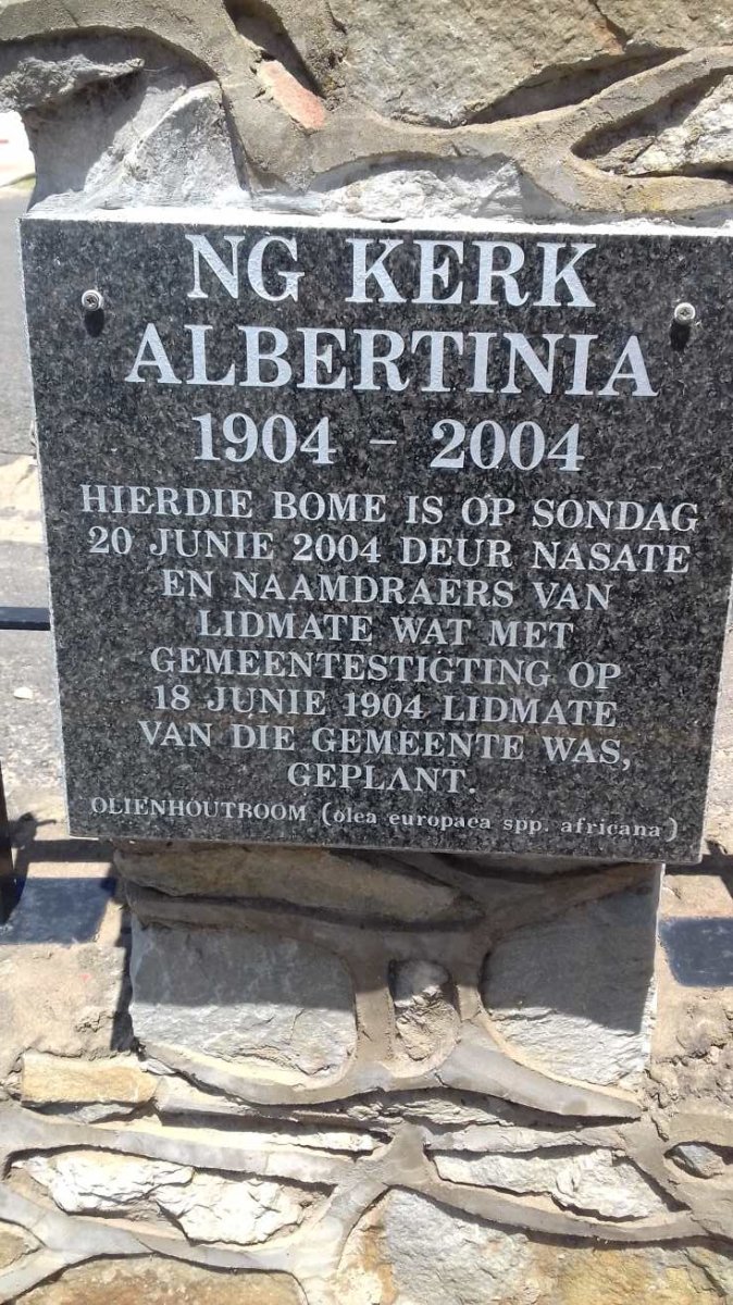 1. NG Kerk Albertinia 1904-2004