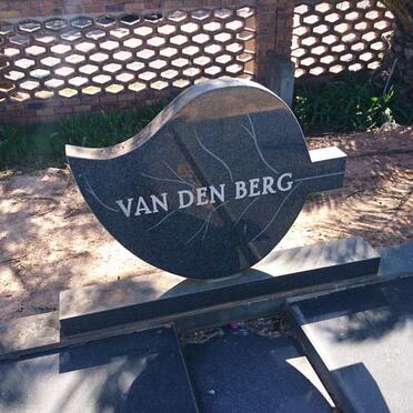 BERG Ockert Gerbrand, van den 1935-1981 &amp; Anna Margaretha Sophia 1935-