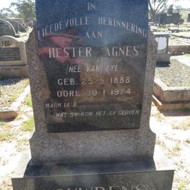LOUWRENS Hester Agnes nee VAN ZYL 1888-1974