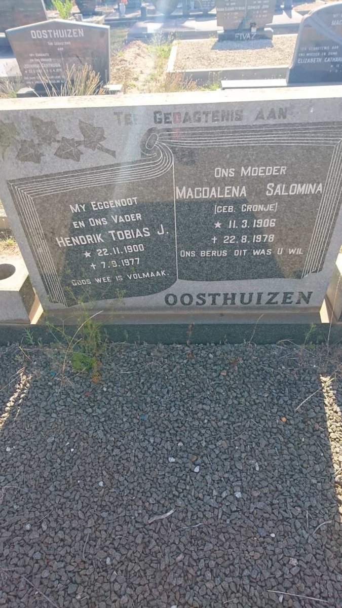 OOSTHUIZEN Hendrik Tobias J. 1900-1977 &amp; Magdalena Salomina CRONJE 1906-1978