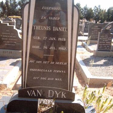 D - Vanne :: Surnames - D