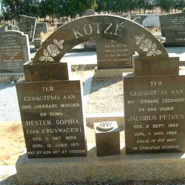 KOTZE Jacobus Petrus 1889-1968 &amp; Hester Sophia CRUYWAGEN 1896-1971