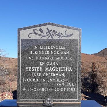 Western Cape, BEAUFORT-WEST district, Hottentots River 296, Boplaas, farm cemetery