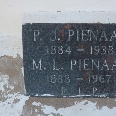 PIENAAR M.L. 1888-1967 &amp; P.J. 1884-1938