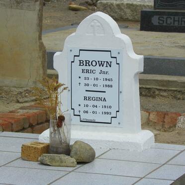 BROWN Regina 1910-1993 :: BROWN Eric 1945-1988