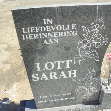 LOTT Sarah 1929-2004