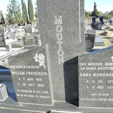 MOUTON Willem Frederick 1915-1982 &amp; Anna Margaretha 1922-2011