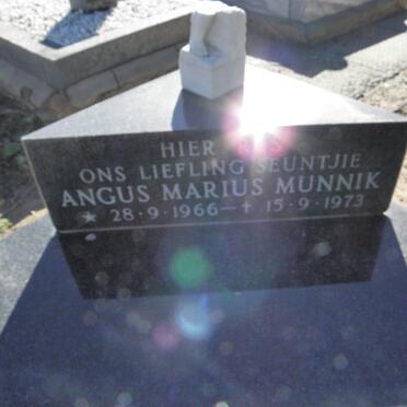 MUNNIK Angus Marius 1966-1973