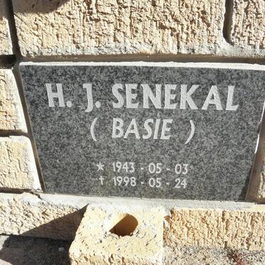 SENEKAL H.J. 1943-1998
