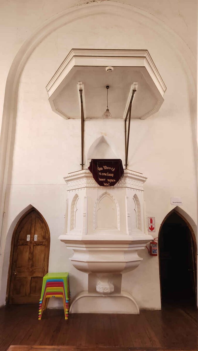 3. Binne-aansig / Inside view