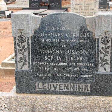 LEUVENNINK Johannes Cornelis 1883-1946 :: BURGER Johanna Susanna Sophia formerly LEUVENNINK nee SCHEEPERS 1898-1974