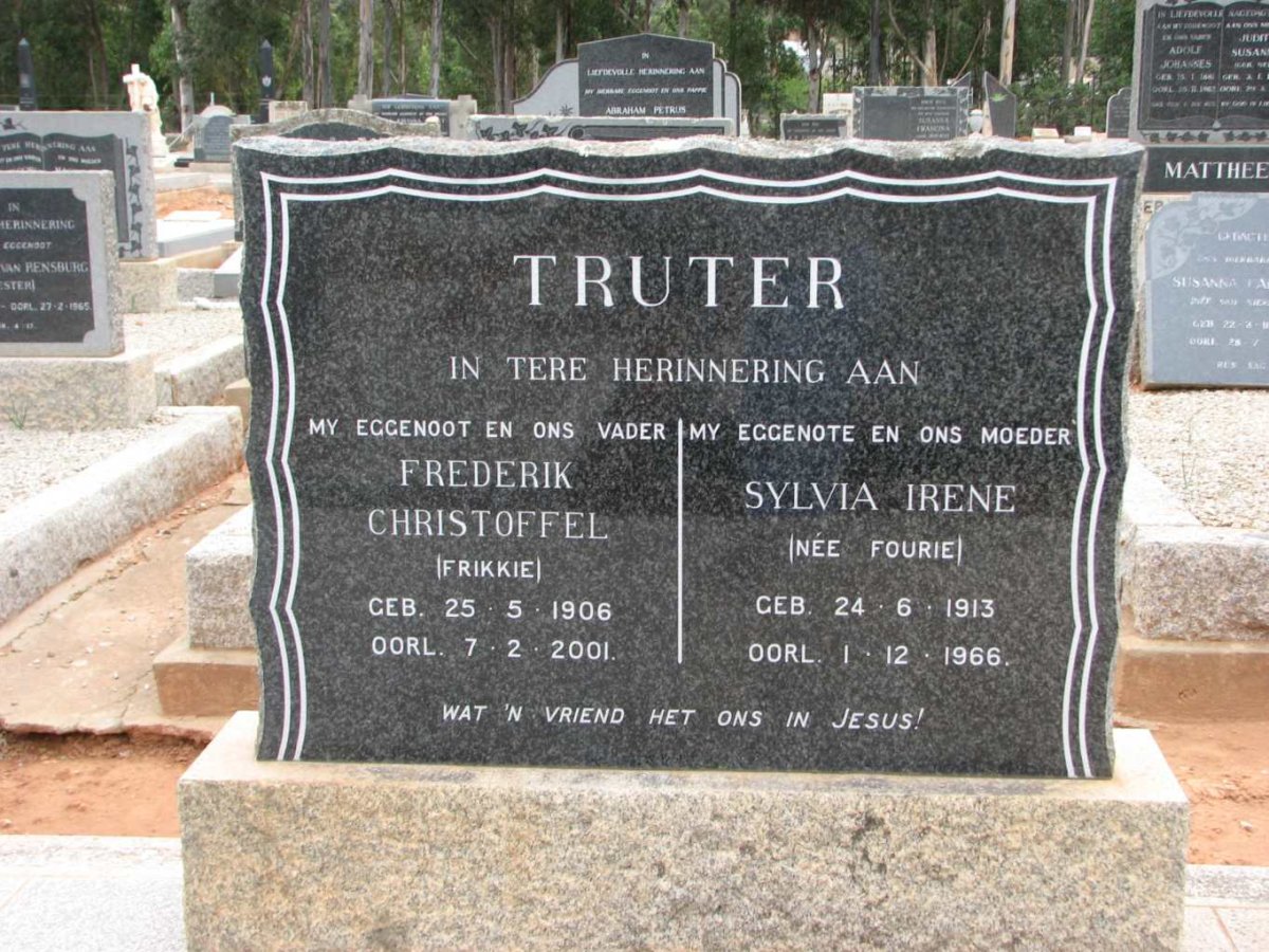 TRUTER Frederik Christoffel 1906-2001 &amp; Sylvia Irene FOURIE 1913-1966