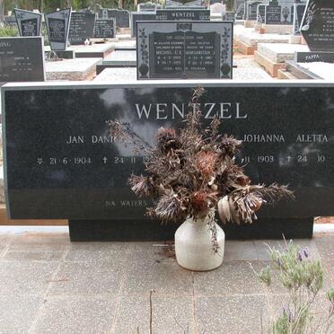 WENTZEL Jan Danie? 1904-19? &amp; Johanna Aletta 1903-1986