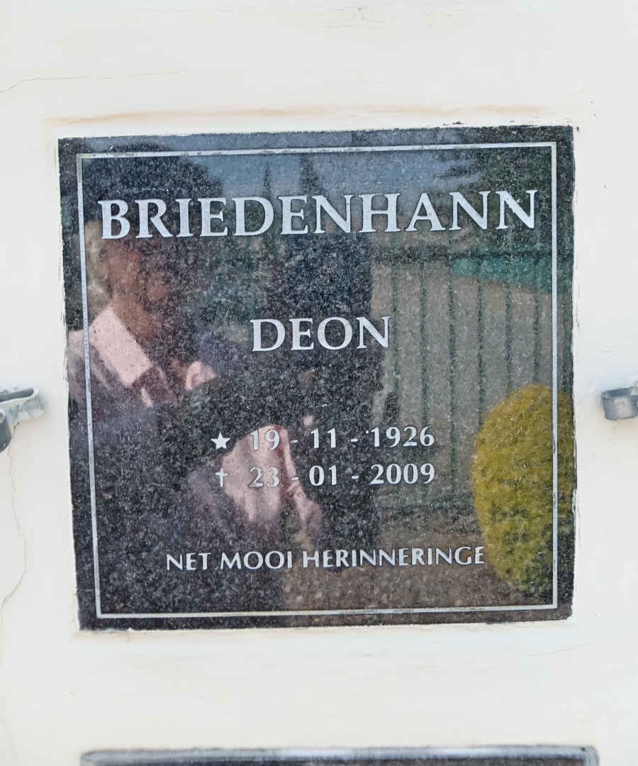 BRIEDENHANN Deon 1926-2009