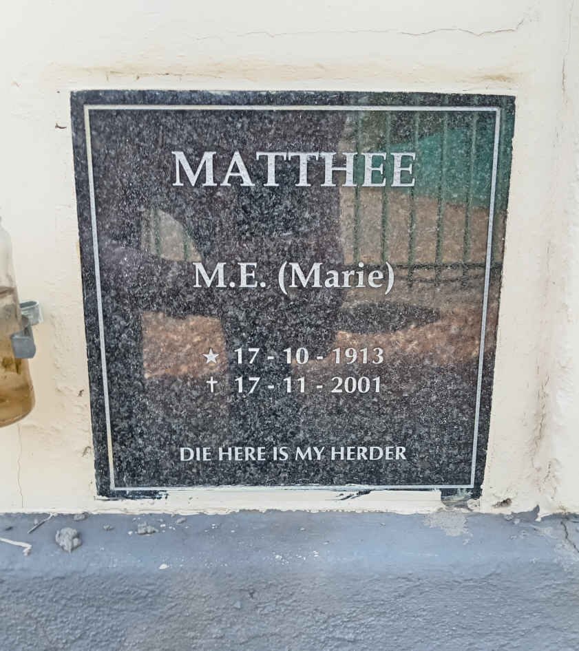 MATTHEE M.E. 1913-2001