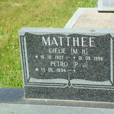 MATTHEE M.H. 1927-1996 &amp; P.J. 1934-