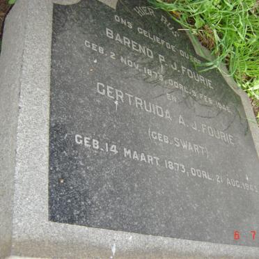 FOURIE Barend P. 1875-1946 &amp; Gertuida A.J. SWART 1873-1945