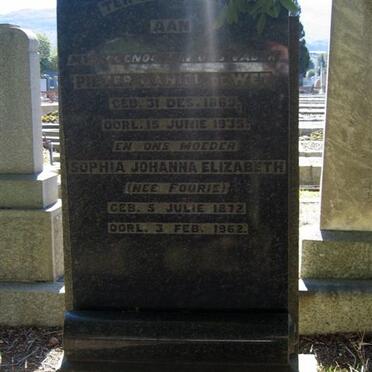 WET Pieter Daniel, de 1869-1935 &amp; Sophia Johanna Elizabeth FOURIE 1872-1962