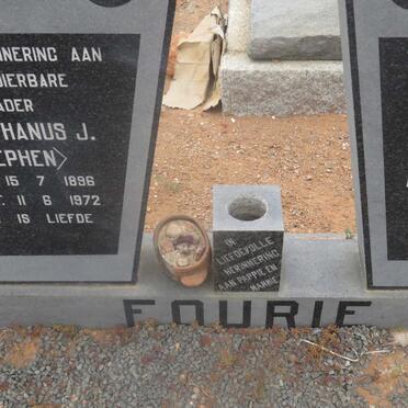 FOURIE Stephanus J. 1896-1972 &amp; Margaretha A. GRAHAM 1902-1984