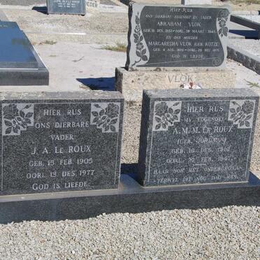 ROUX J.A., le 1905-1977 &amp; A.M.M. 1910-1947