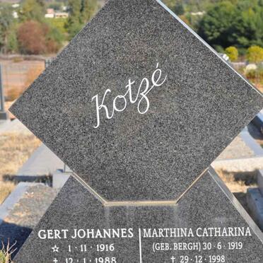 KOTZE Gert Johannes 1916-1988 &amp; Marthina Catharina BERGH 1919-1998