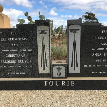 Western Cape, CALEDON district, Houtbaai 508, farm cemetery_02