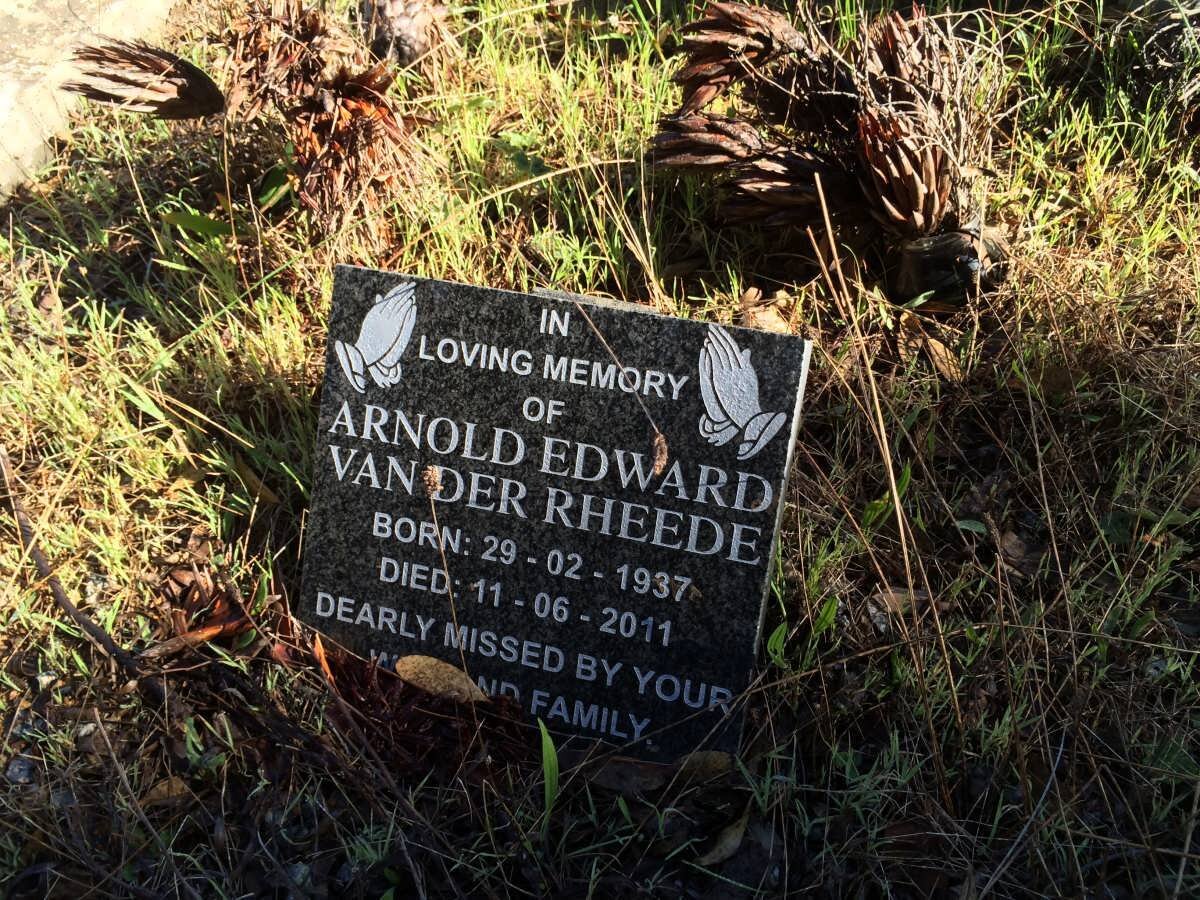 RHEEDE Wilhelmina, van de nee CARELSE 1900-1973 :: VAN DER RHEEDE Arnold Edward 1937-2011