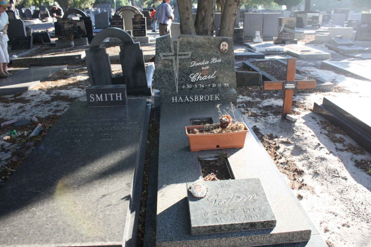 HAASBROEK Charl 1974-1993 :: HAASBROEK Gideon 1942-1996