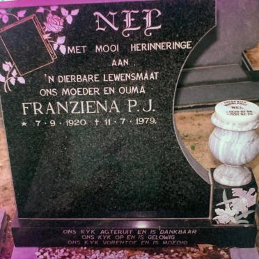 N - Vanne :: Surnames - N