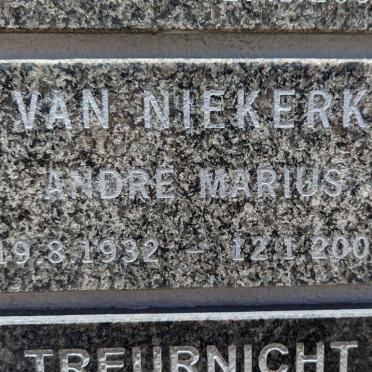 NIEKERK Andre Marius, van 1932-2000