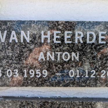 HEERDEN Anton, van 1959-2014
