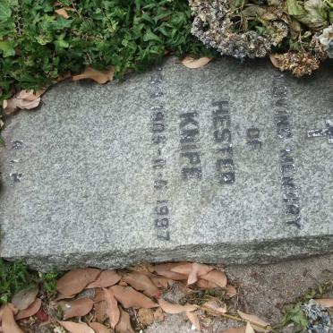 KNIPE Hester 1905-1997