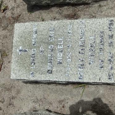 WIGZELL Douglas Eric 1902-1978 &amp; Merle Elizabeth FRAMES 1907-1996