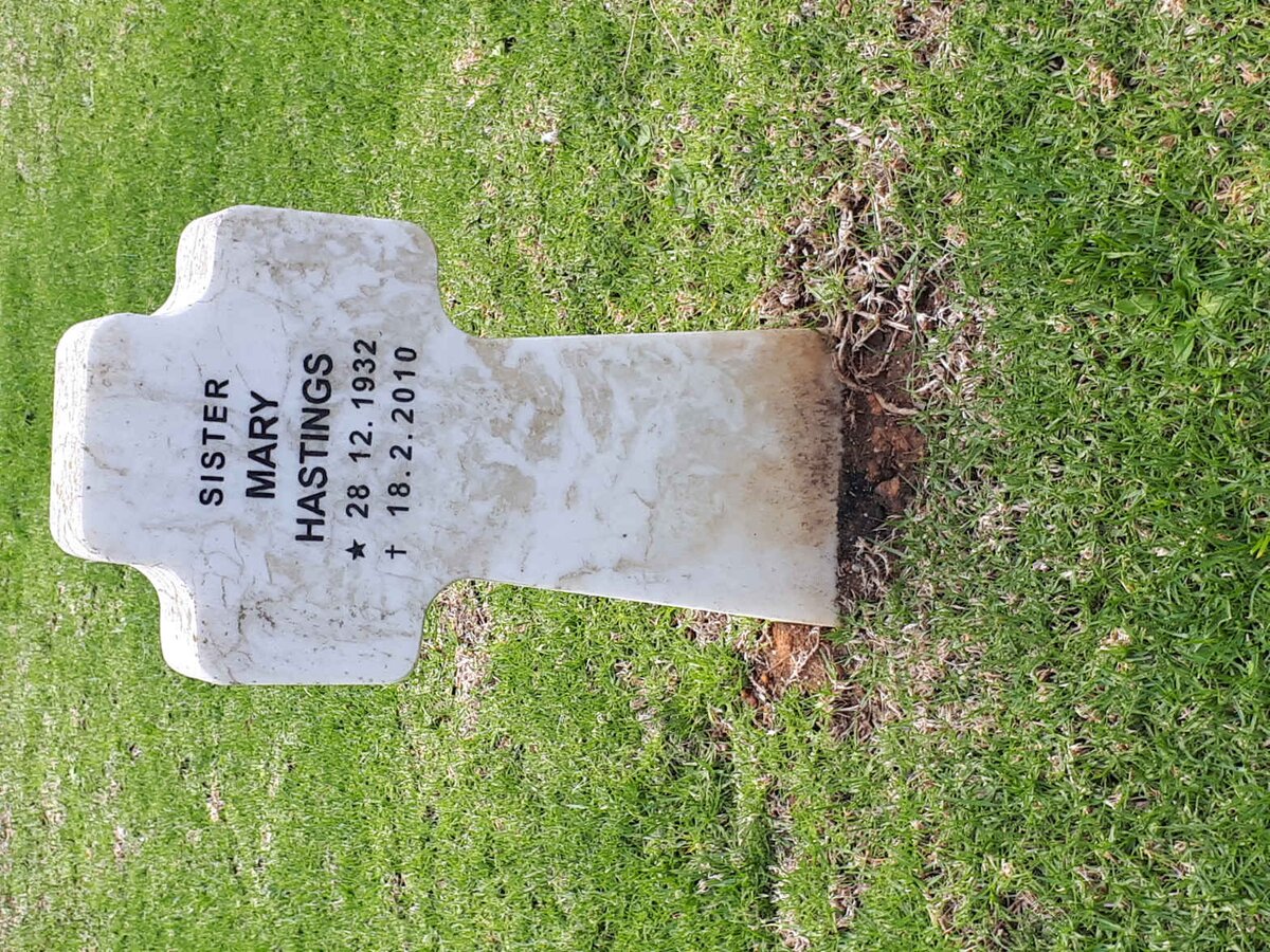 HASTINGS Mary 1932-2010