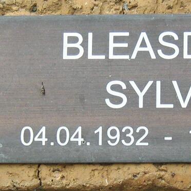 BLEASDALE Sylvia 1932-1995