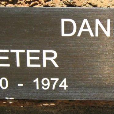 DANIELS Peter 1900-1974 &amp; Francis 1910-1983