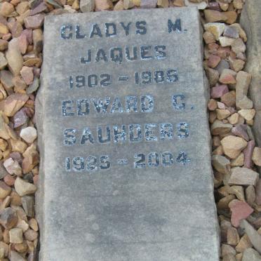 SAUNDERS Edward C. 1925-2004 :: JAQUES Gladys M. 1902-1986