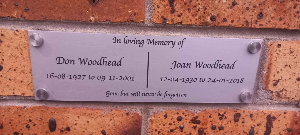 WOODHEAD Don 1927-2001 & Joan 1930-2018