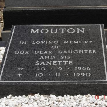 MOUTON Sanette 1966-1990