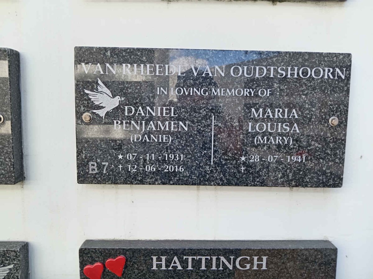 OUDTSHOORN Daniel Benjamen, VAN RHEEDE VAN 1931-2016 & Maria Louisa 1941-