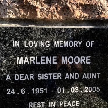 MOORE Marlene 1951-2005