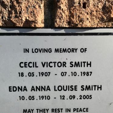 SMITH Cecil Victor 1907-1987 &amp; Edna Anna Louise 1910-2005