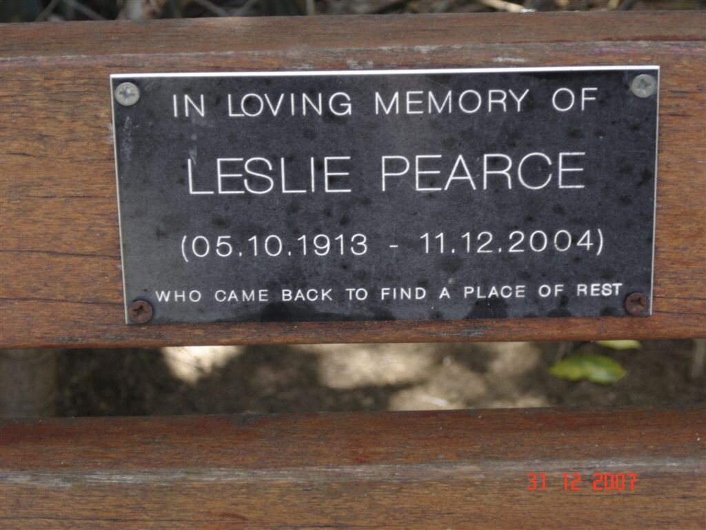 PEARCE Leslie 1913-2004
